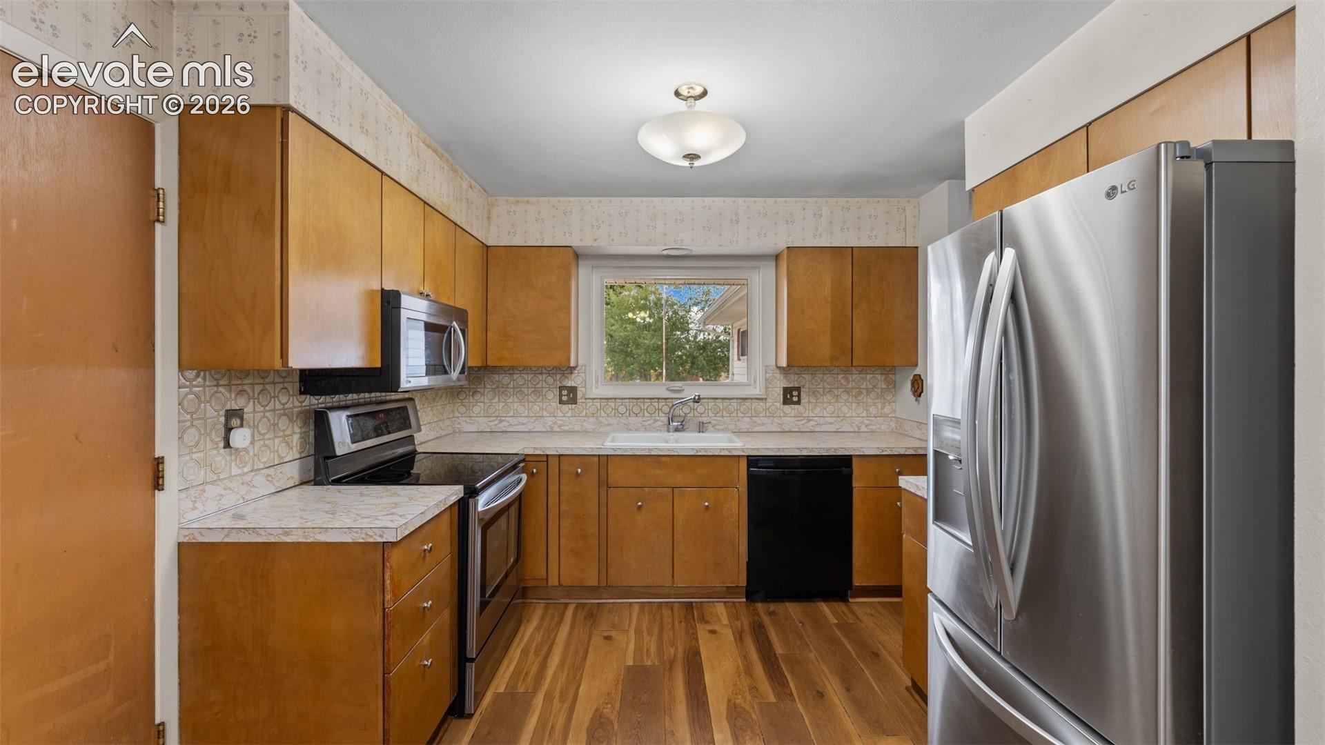 2204 Warwick Lane, photo 7