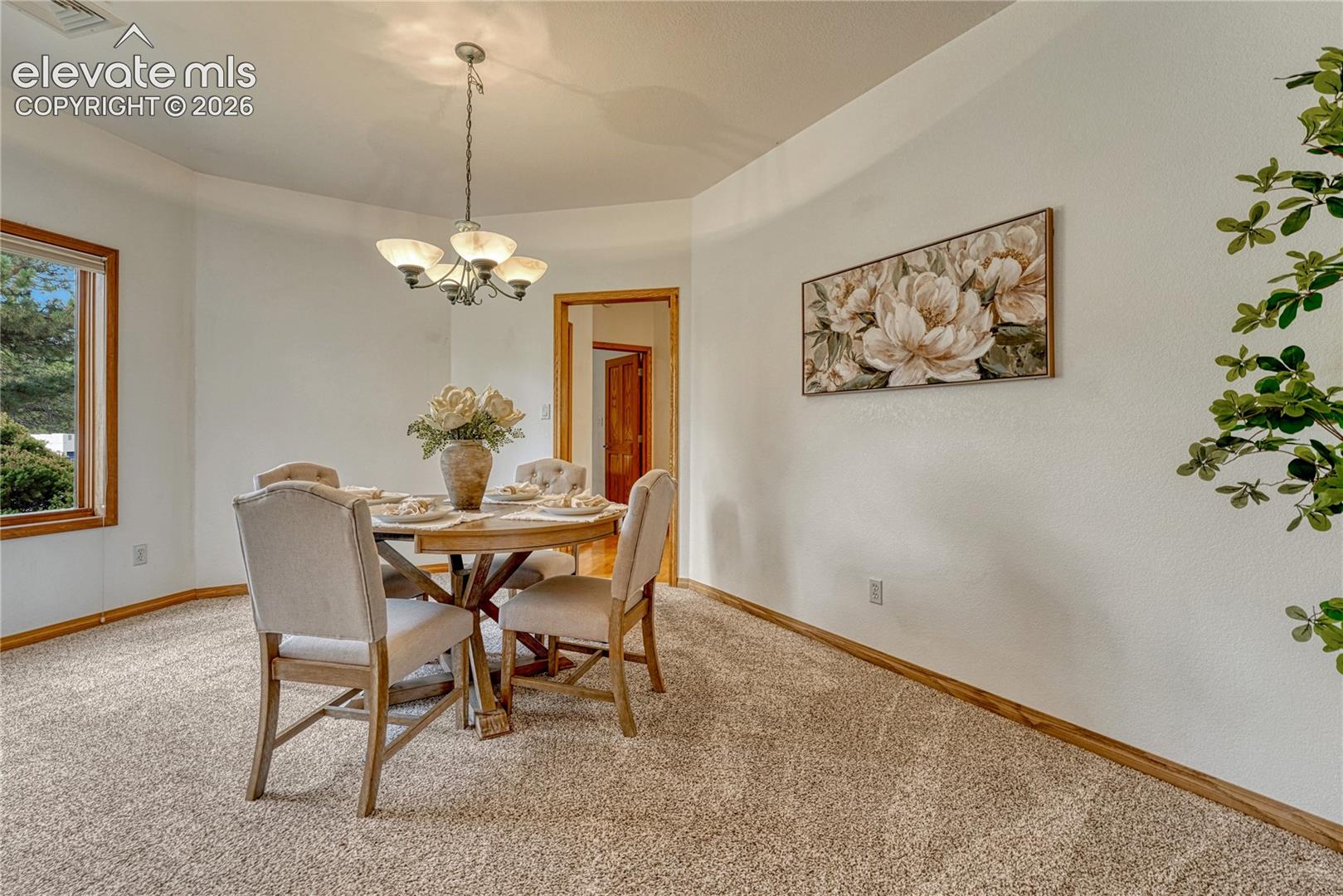 Listing photo 16 for 19435 Sherwood Trail