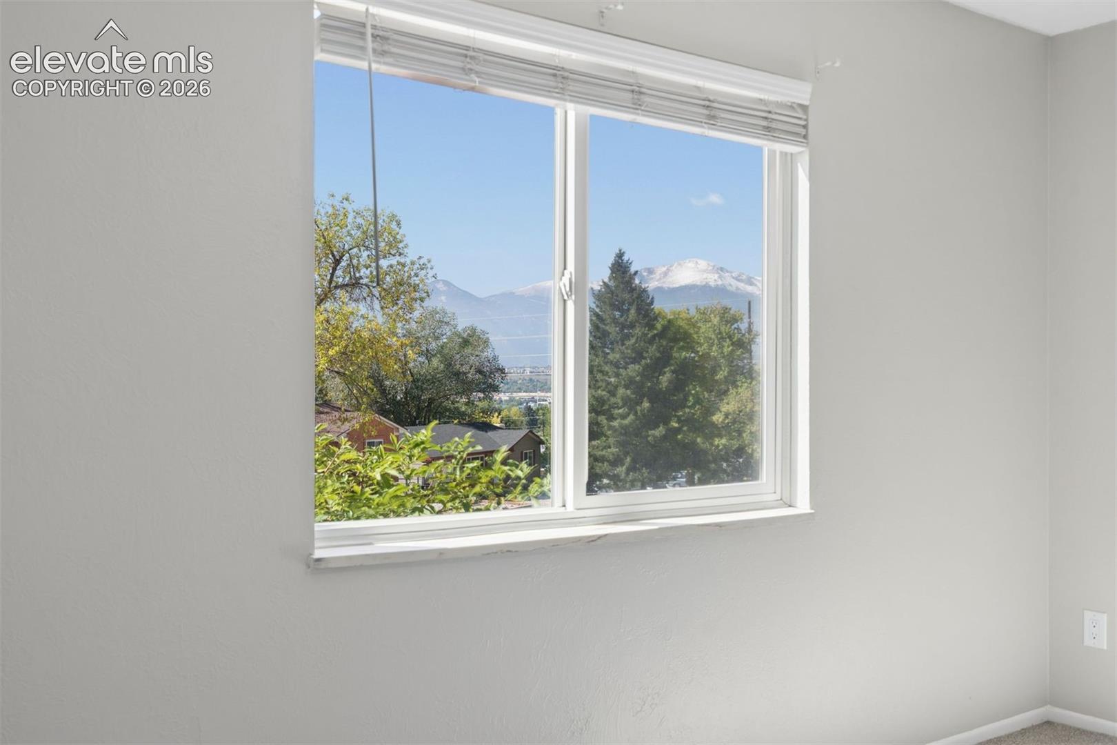 Listing photo 20 for 408 Elmwood Drive