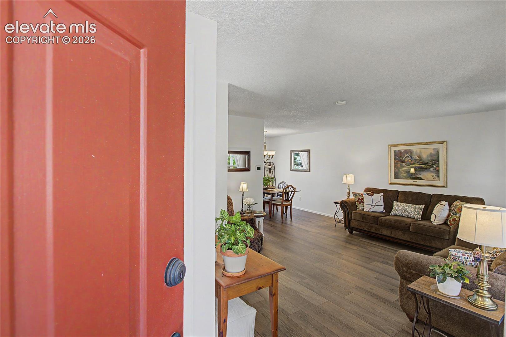 Listing photo 7 for 3420 Excelsior Drive