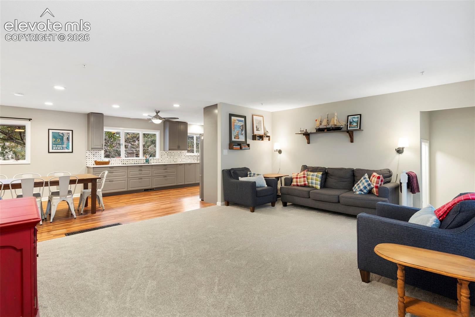 Listing photo 4 for 6372 W Wicklow Circle