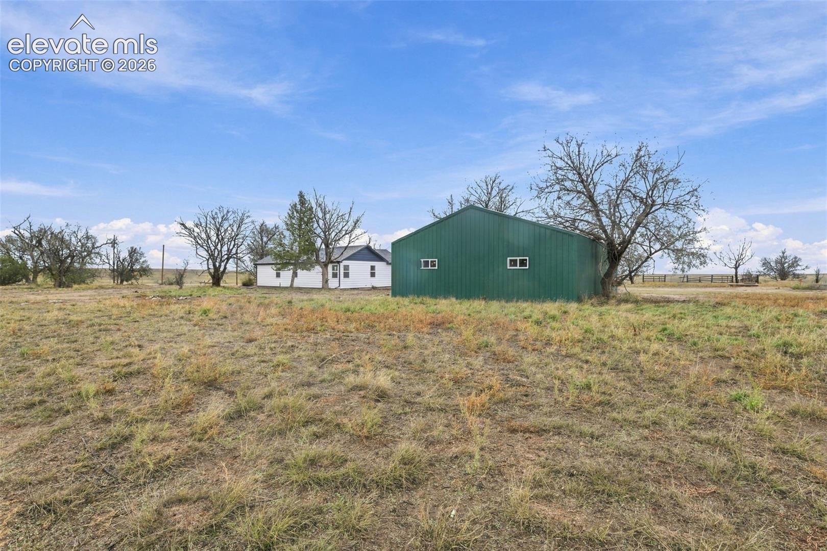 Listing photo 41 for 10672 Boone Road