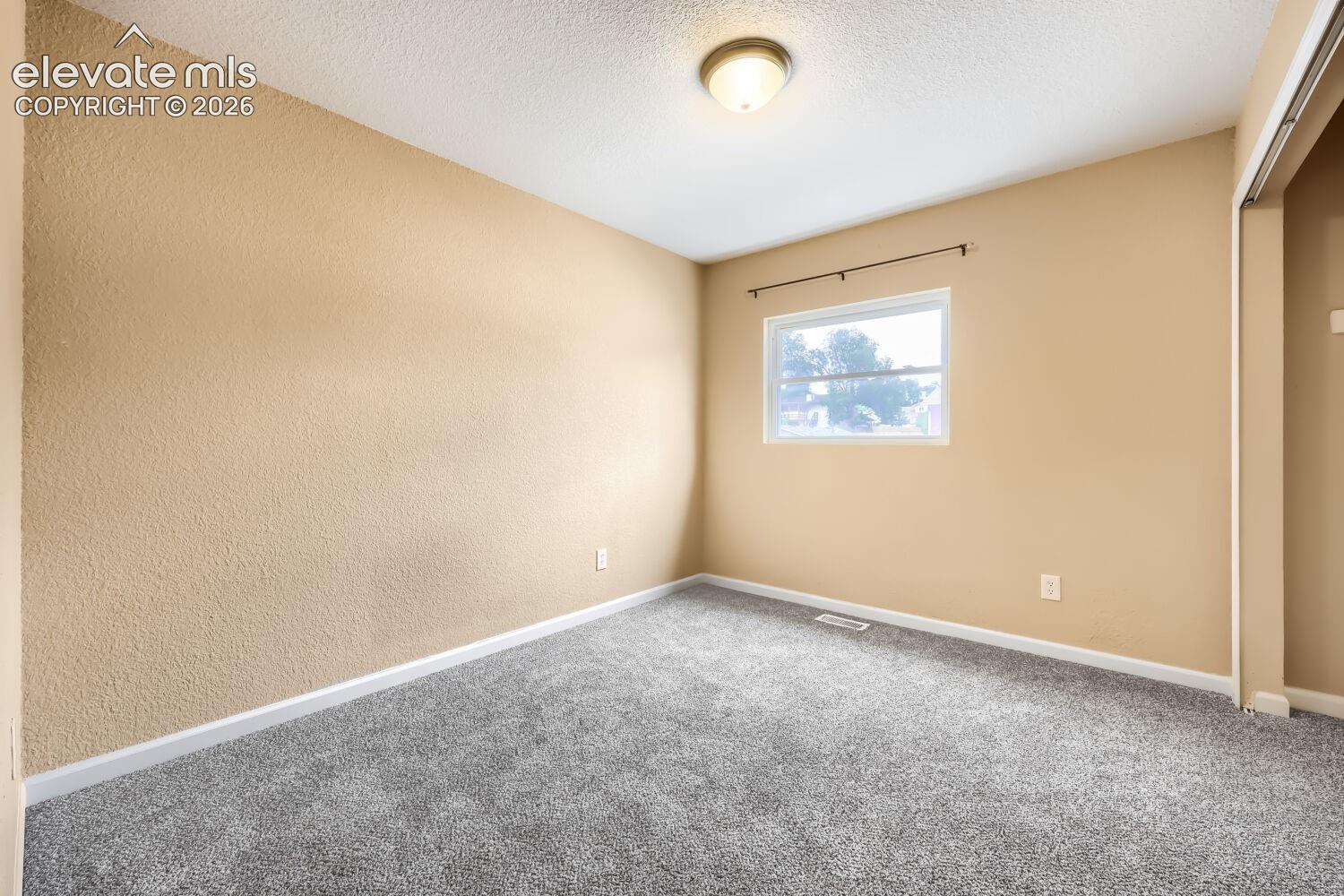 Listing photo 16 for 4474 Cassidy Street