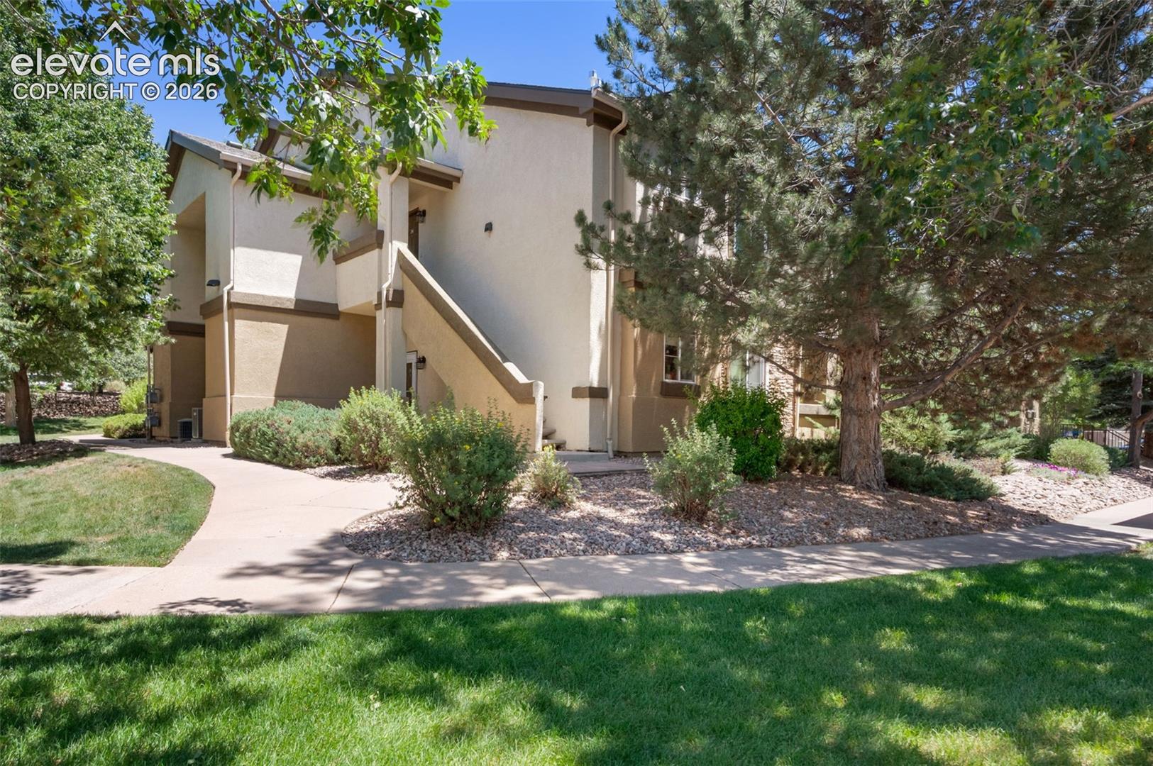 3831 Riviera Grove, photo 5