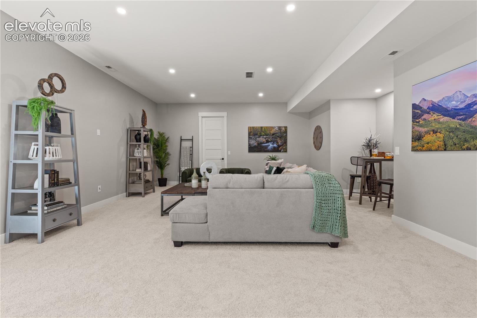Listing photo 33 for 1405 Red Haven Place