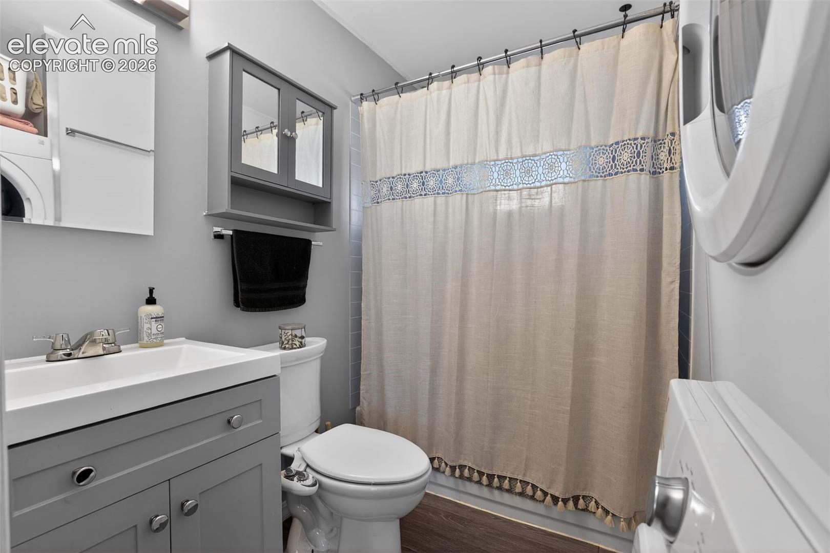Listing photo 15 for 702 Erie Road