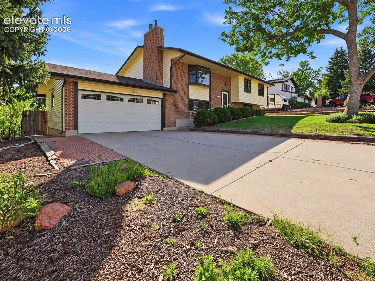Listing photo 2 for 5275 Ladera Lane