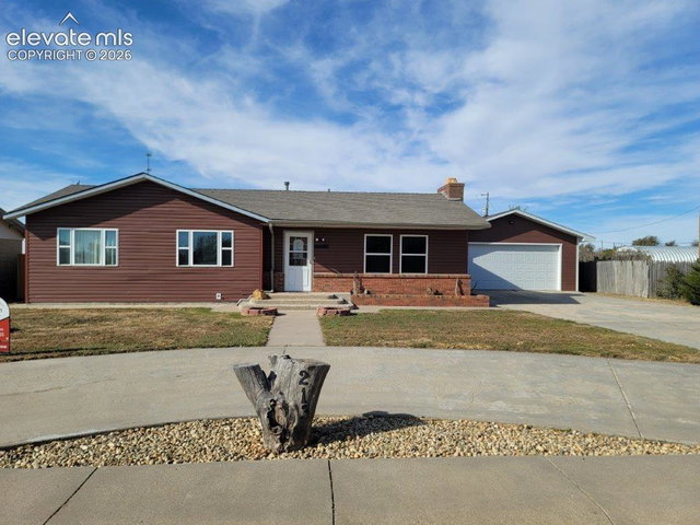213 S Kansas Street — listing photo