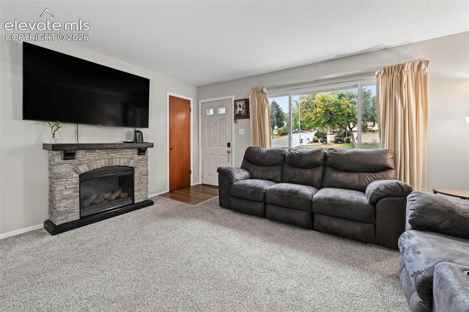 Listing photo 6 for 4615 Palmer Park Boulevard