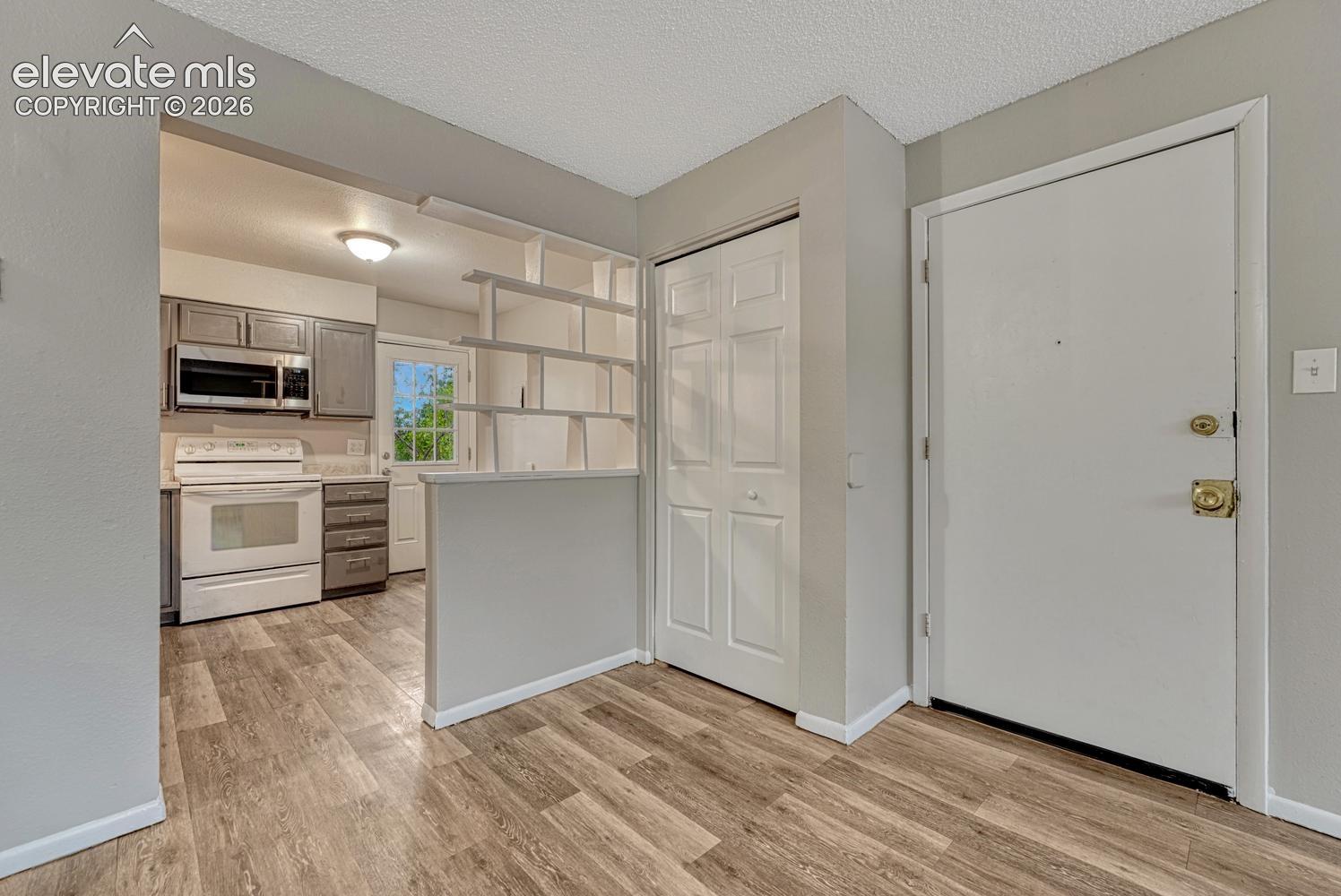 Listing photo 10 for 330 Vehr Drive