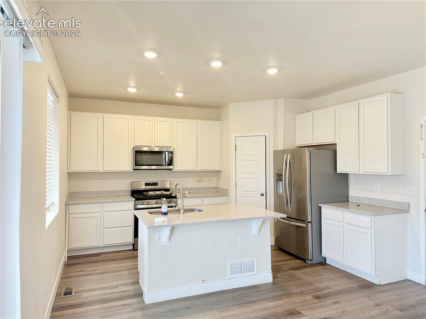 Listing photo 3 for 12644 Enclave Scenic Drive