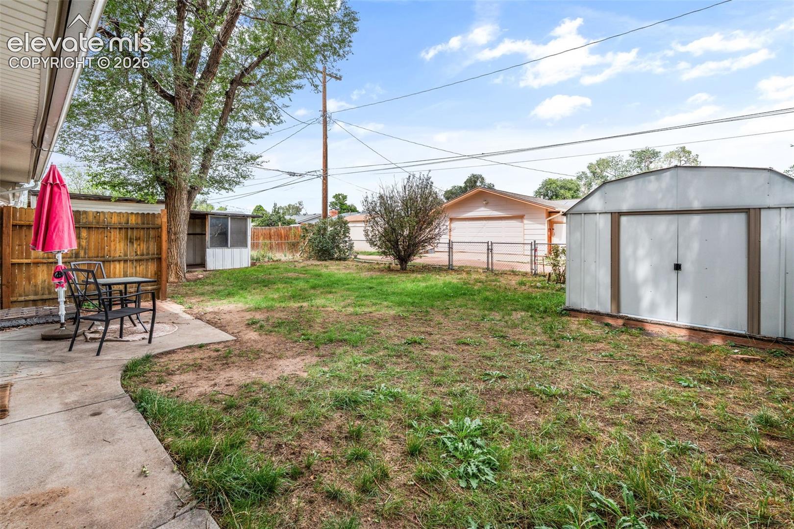 Listing photo 16 for 2505 Frontier Drive