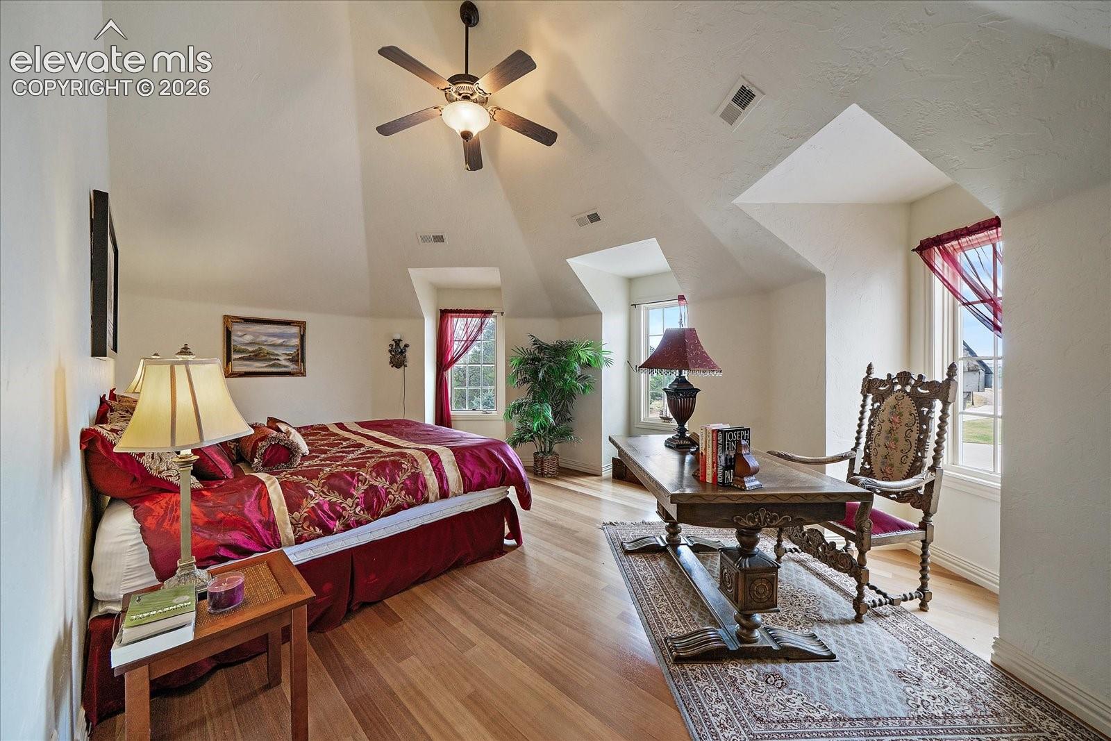 Listing photo 30 for 1175 Castle Pointe Drive