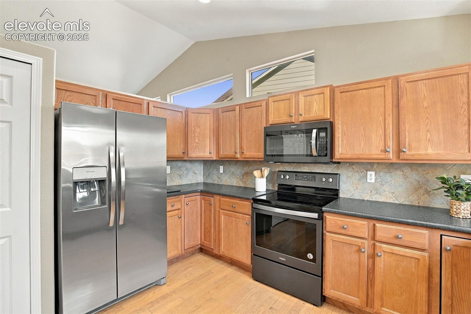 Listing photo 10 for 10467 Mile Post Loop