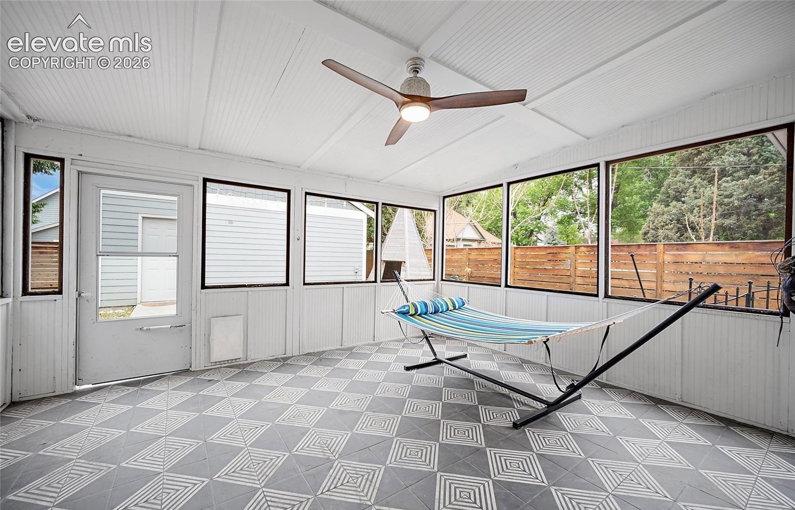 Listing photo 34 for 1007 E Boulder Street