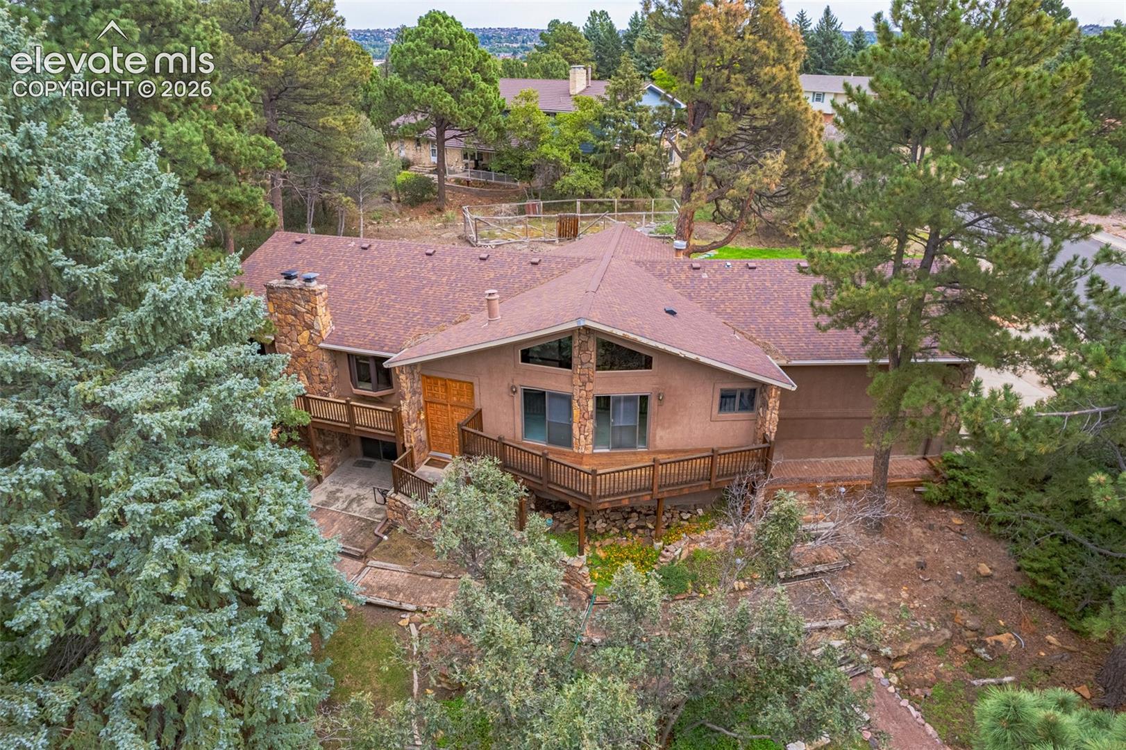 Listing photo 40 for 3510 David Lane
