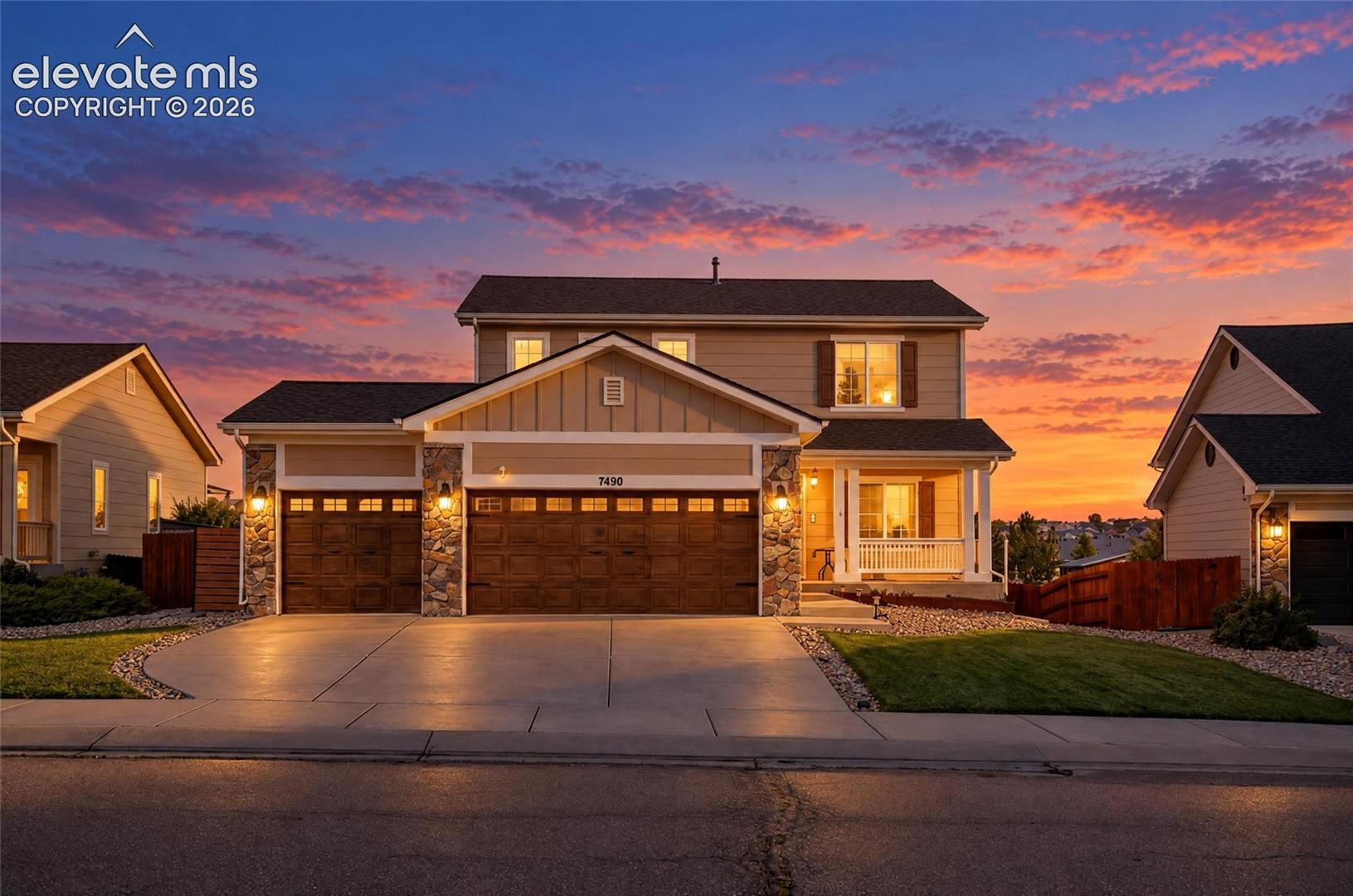 7490 Creekfront Drive — listing photo