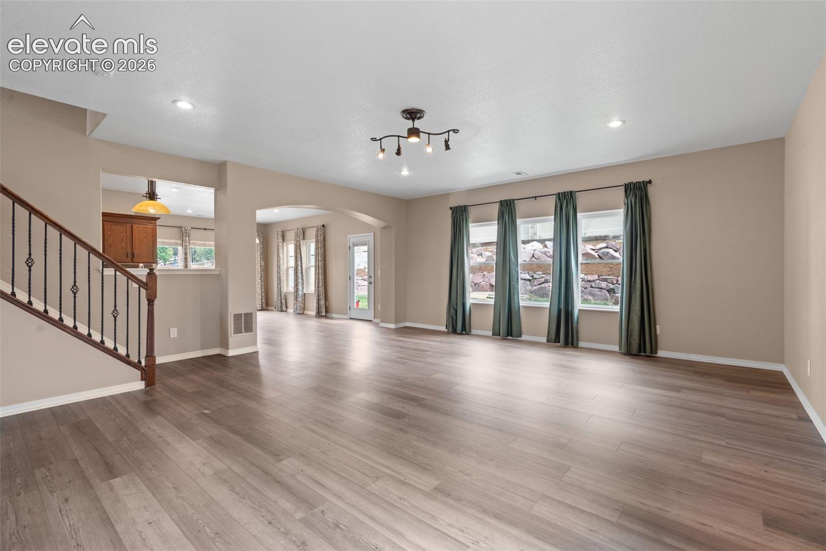 Listing photo 4 for 1295 Diamond Rim Drive