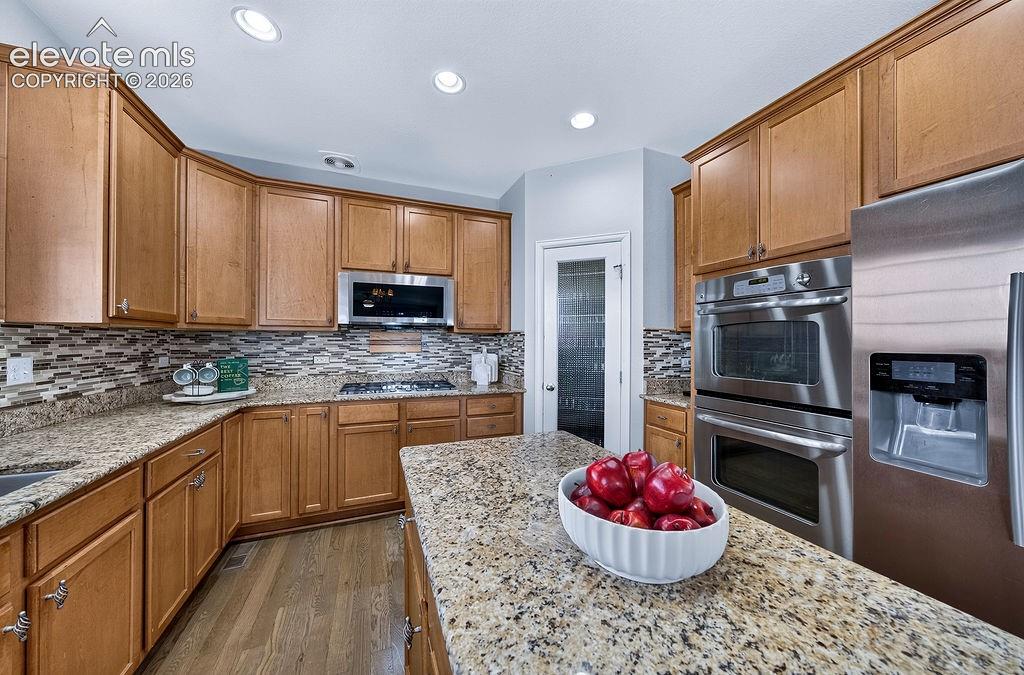 Listing photo 16 for 9725 Beryl Drive