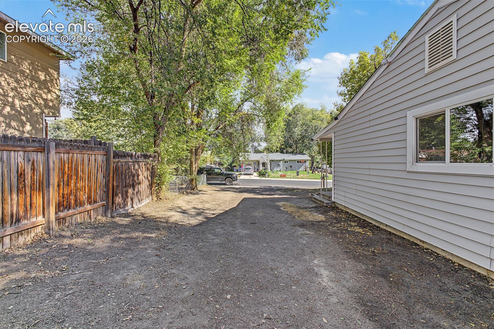 Listing photo 27 for 1612 Widefield Drive