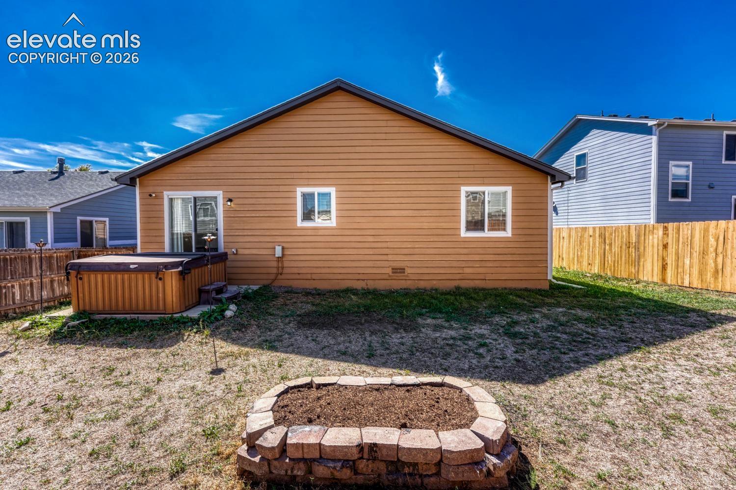 Listing photo 28 for 1120 Lords Hill Drive