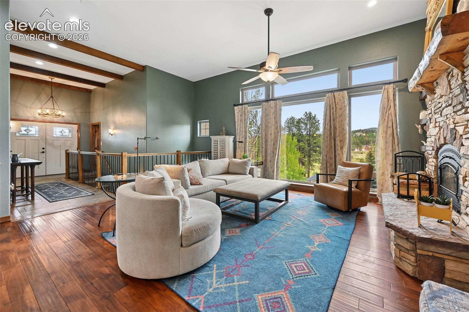 Listing photo 2 for 1350 Masters Drive