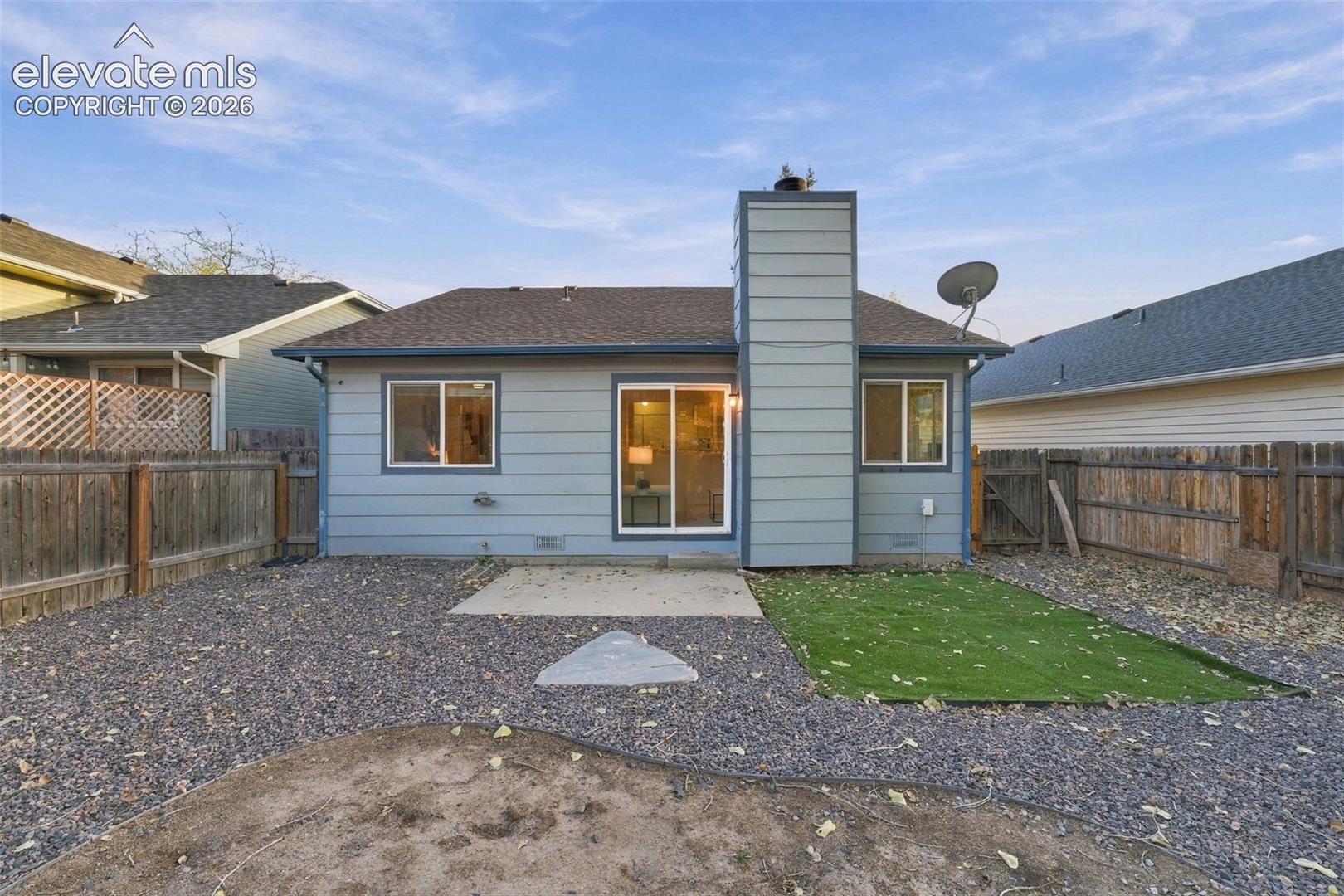 Listing photo 31 for 6430 Lonsdale Drive