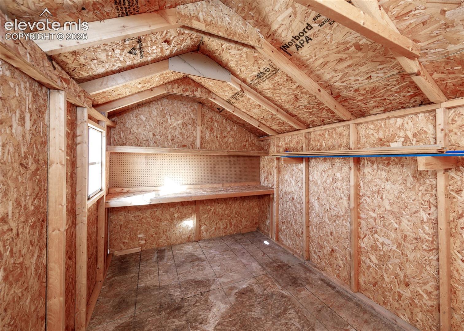 Listing photo 6 for 861 Desert Circle