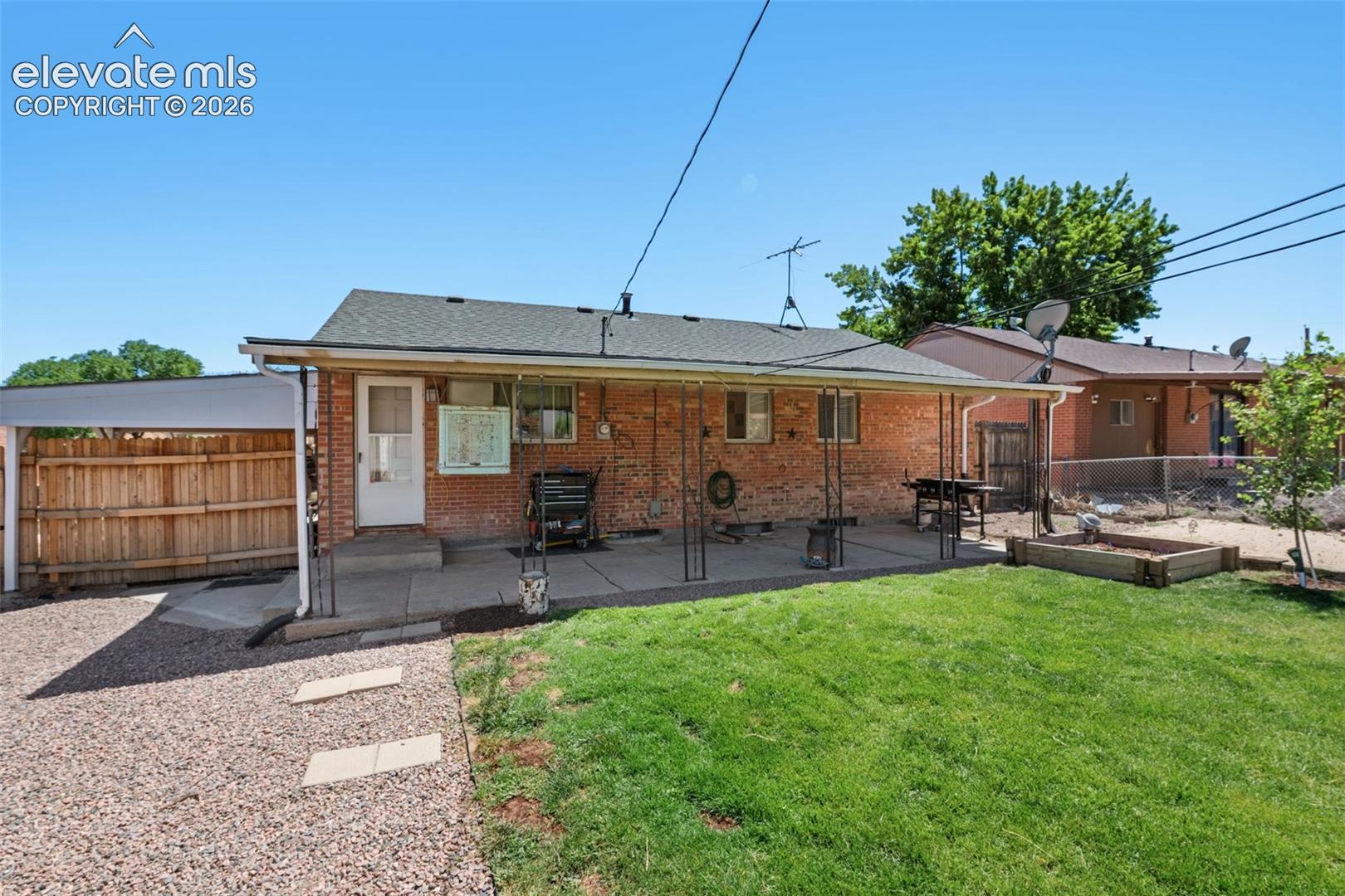 Listing photo 20 for 69 Hanson Lane