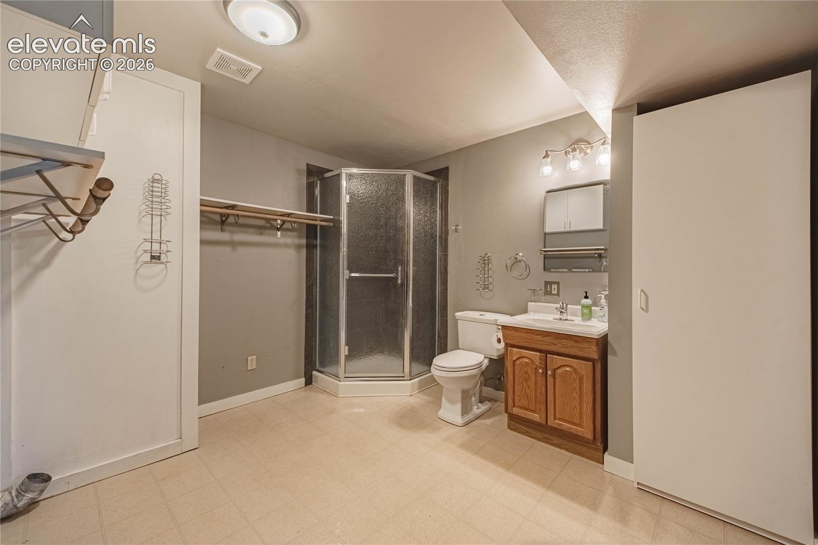 10668 Highway 24, photo 32