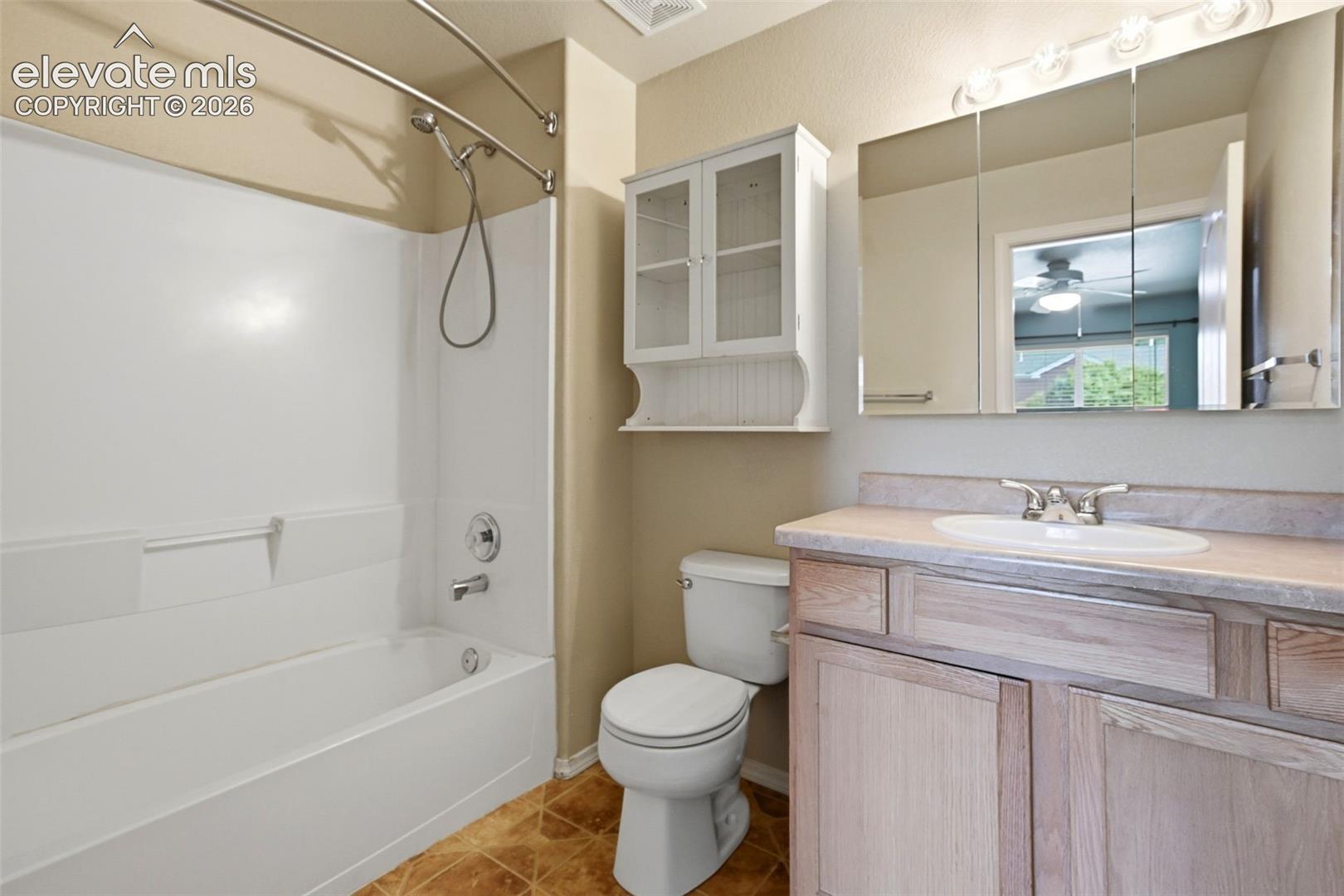 2310 La Salle Street, photo 32