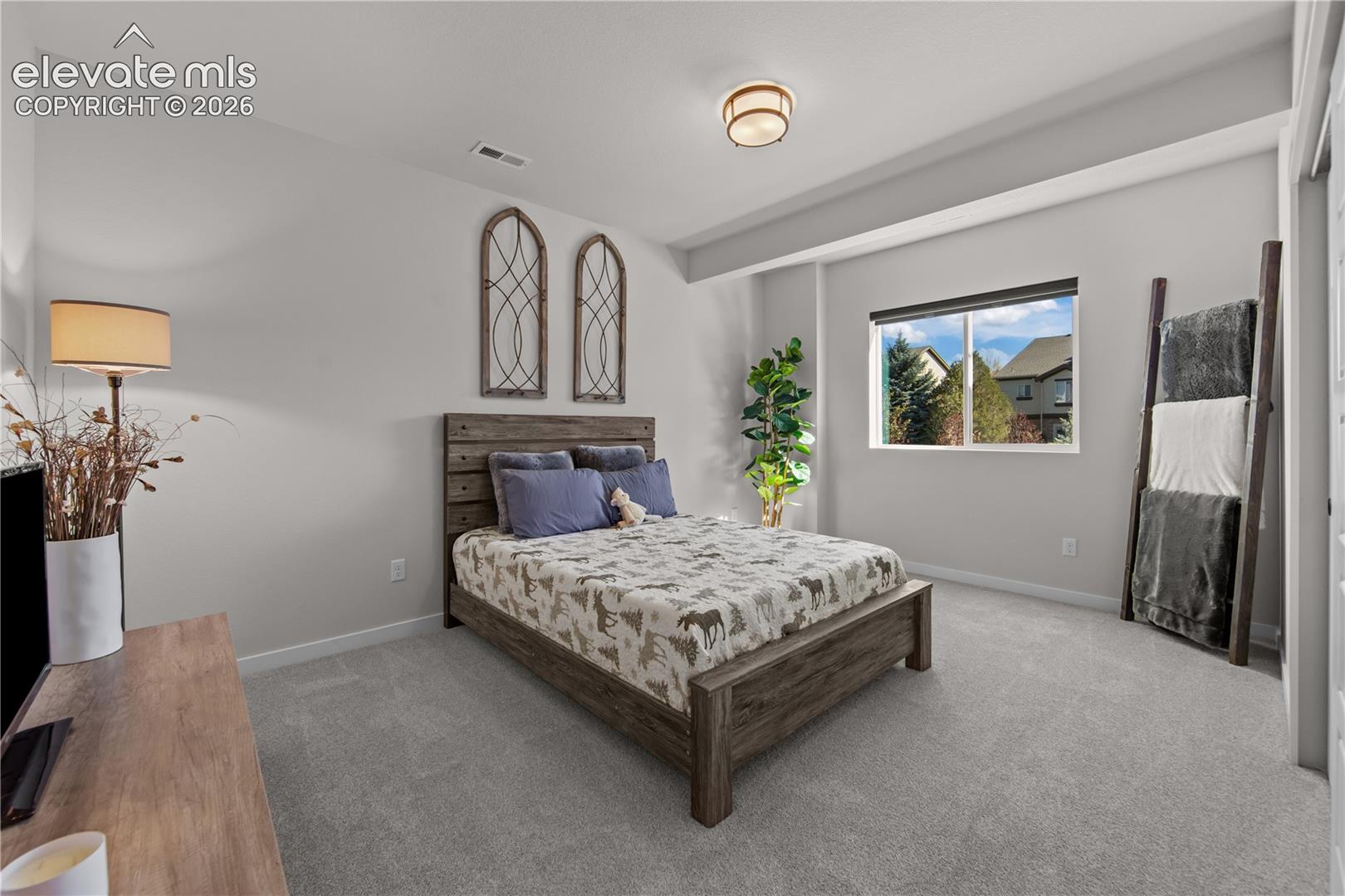 Listing photo 46 for 6575 Vistancia Avenue