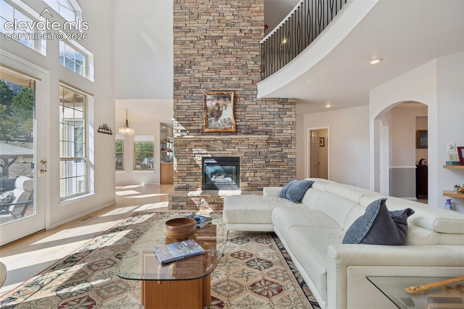 Listing photo 8 for 5830 Broadmoor Bluffs Drive
