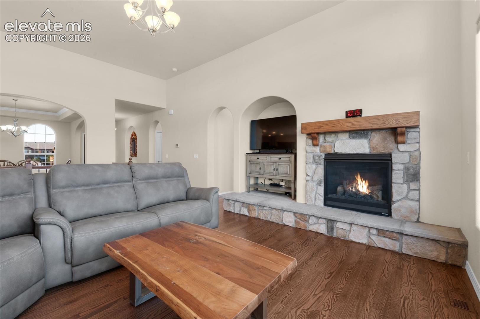 Listing photo 11 for 10933 Checo Way