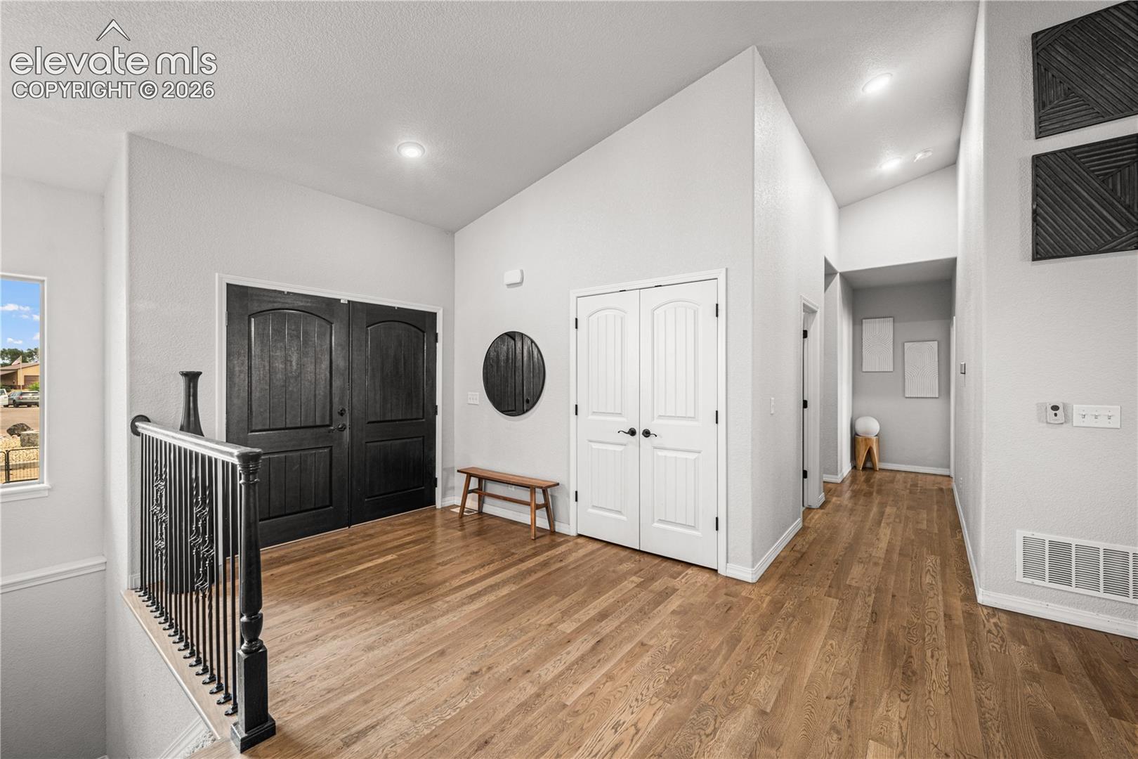Listing photo 3 for 1075 Peaceful Court