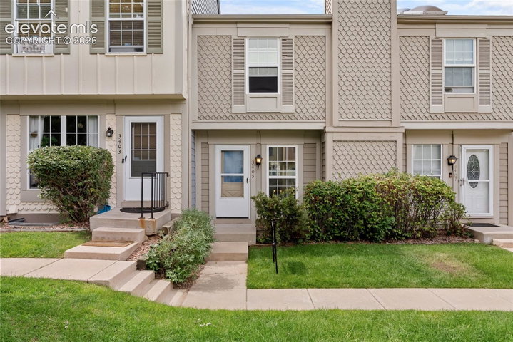 3405 Queen Anne Way — listing photo