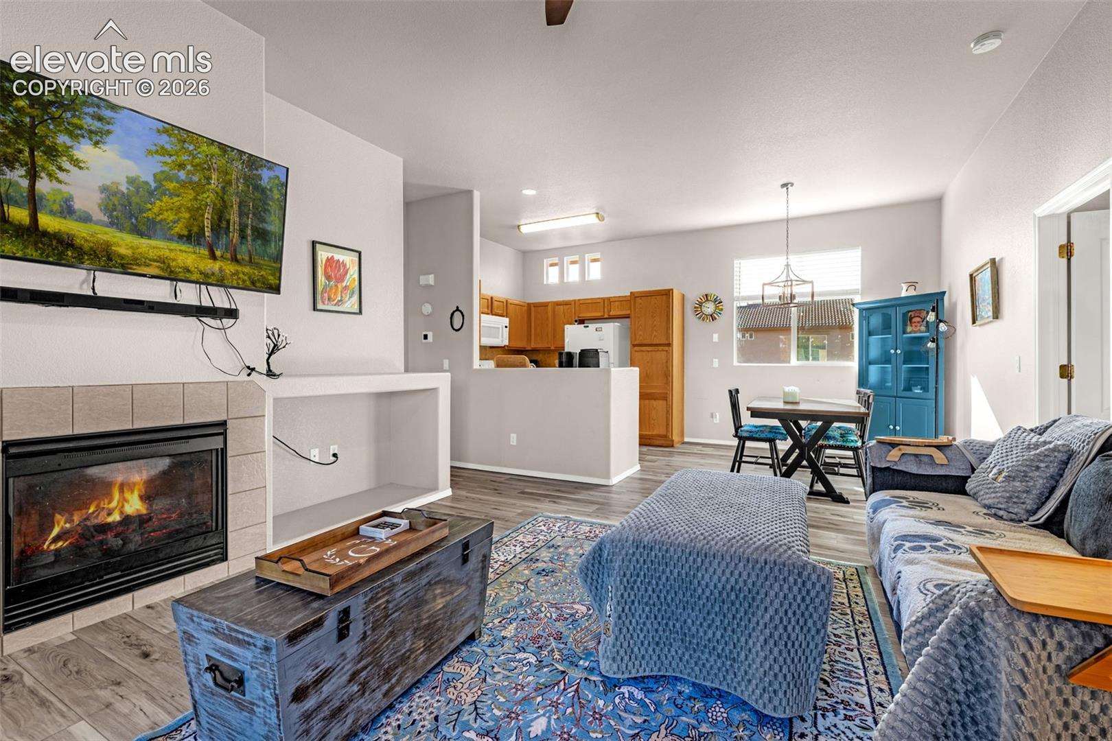 Listing photo 8 for 7086 Sand Crest View