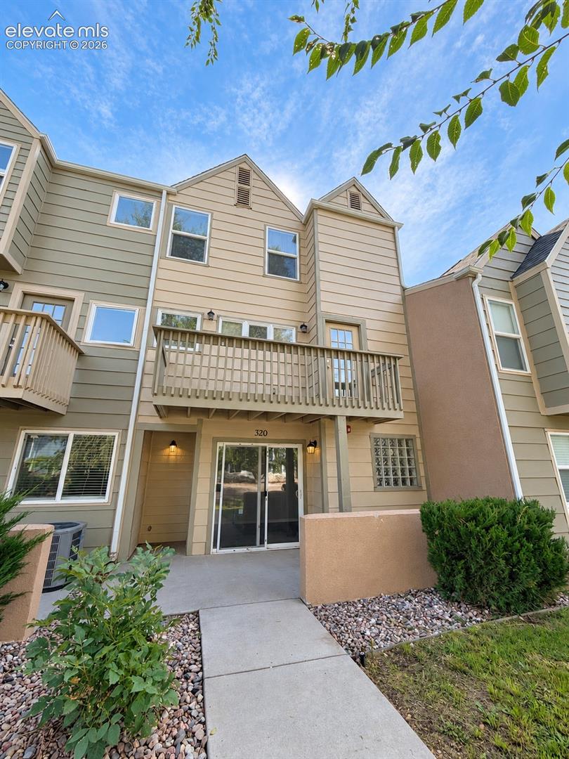 320 E Ohio Avenue — listing photo