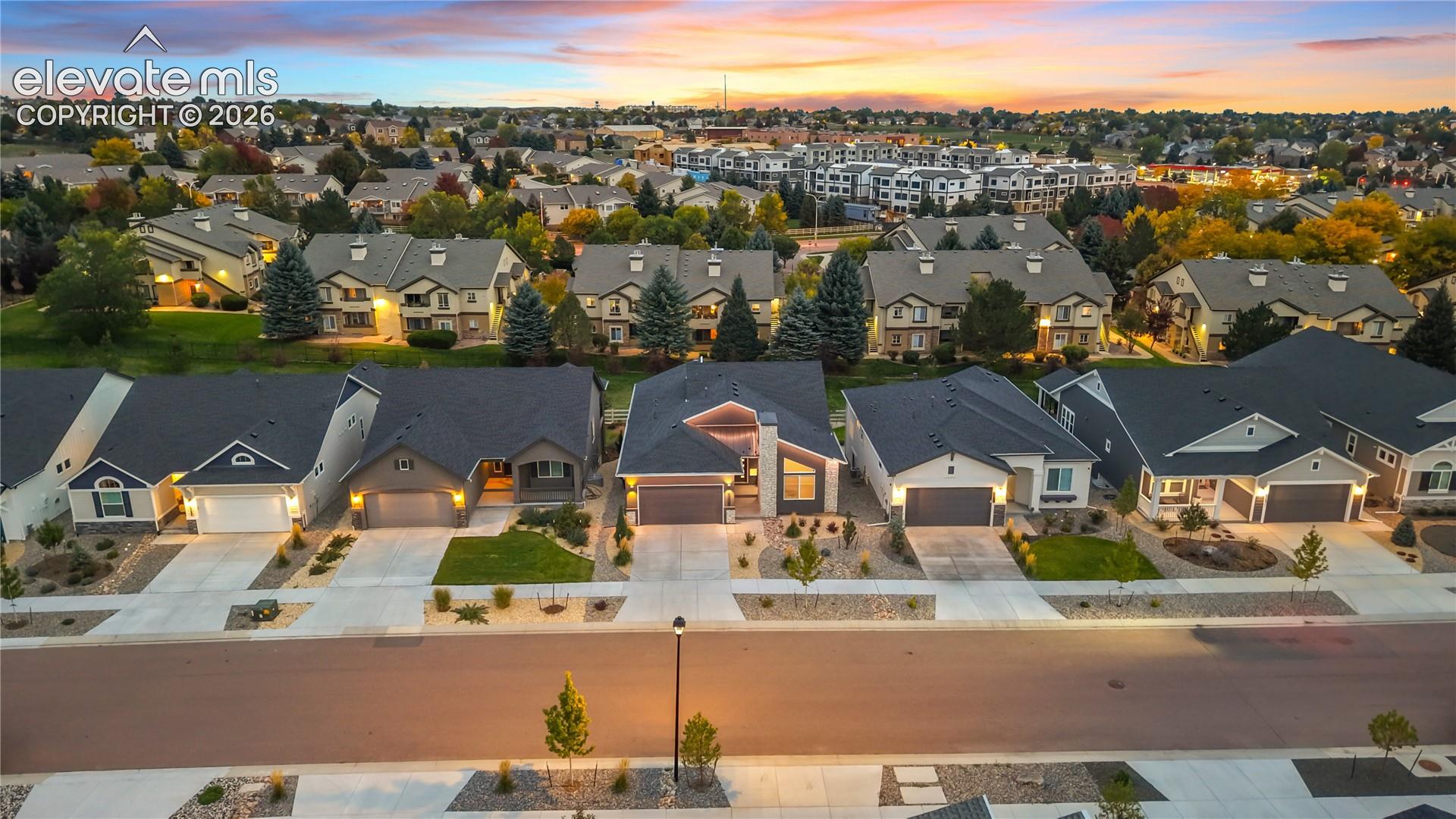 Listing photo 20 for 6575 Vistancia Avenue