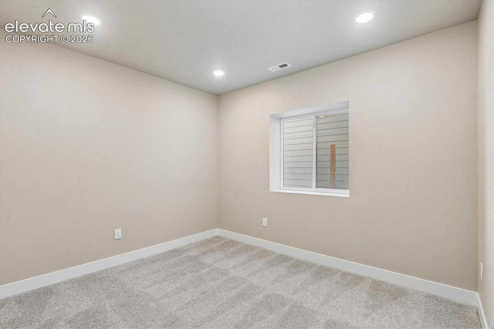Listing photo 18 for 7899 Grey Bark Way