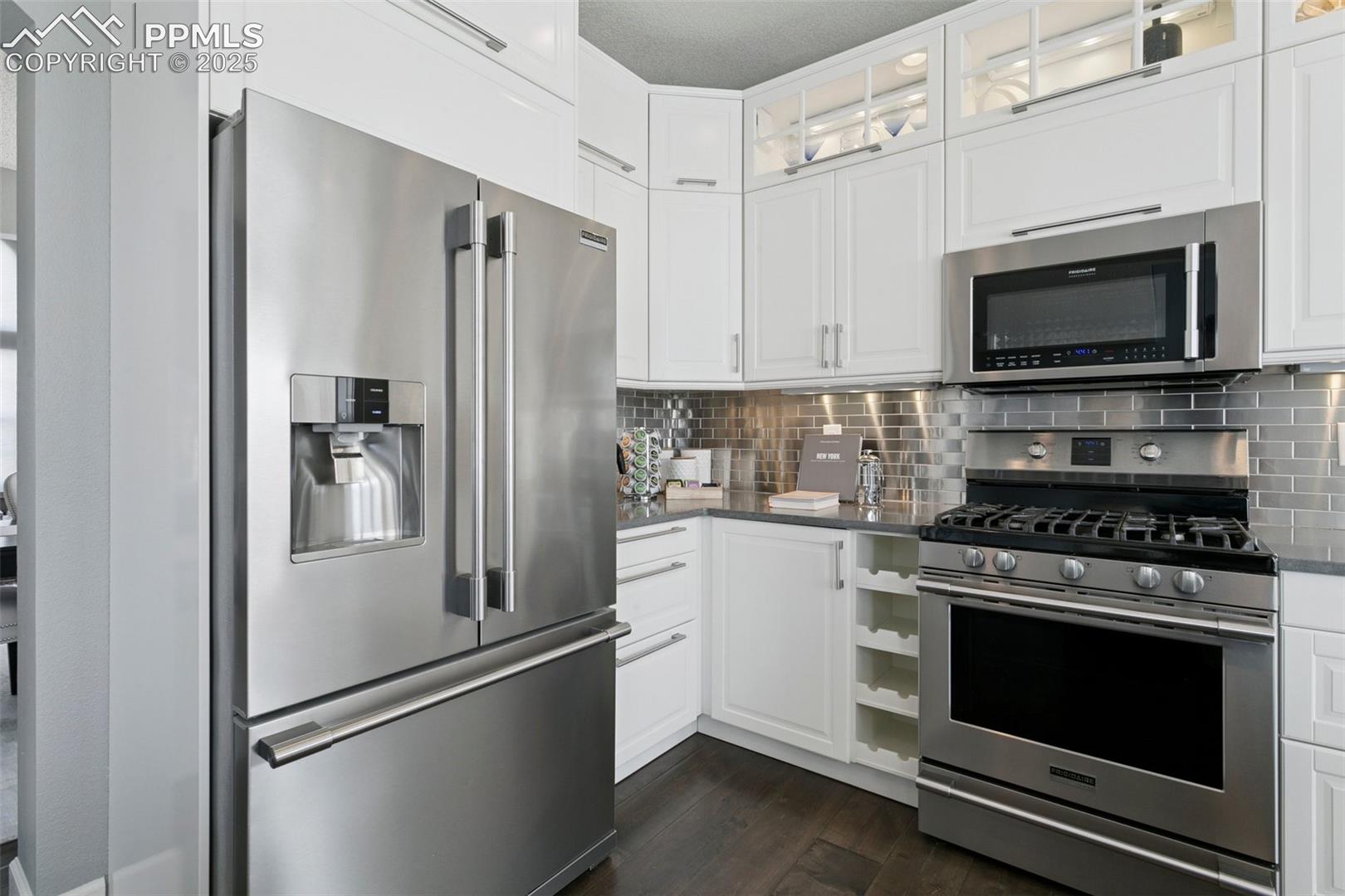 Listing photo 12 for 15510 Jessie Drive