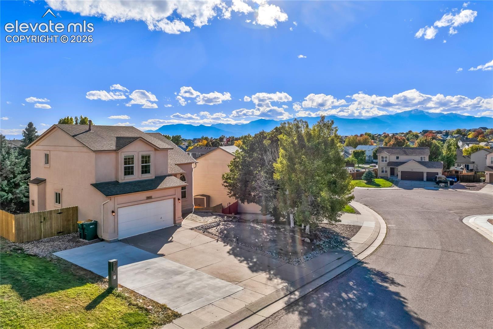 Listing photo 2 for 7451 Klipspringer Drive