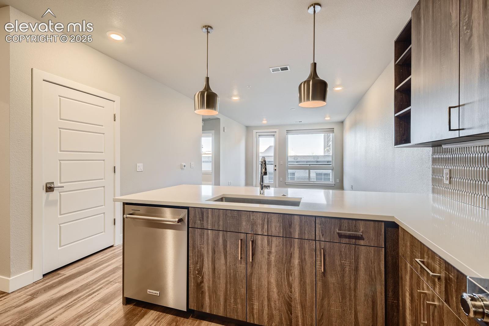 Listing photo 9 for 20 Wilcox Street 316