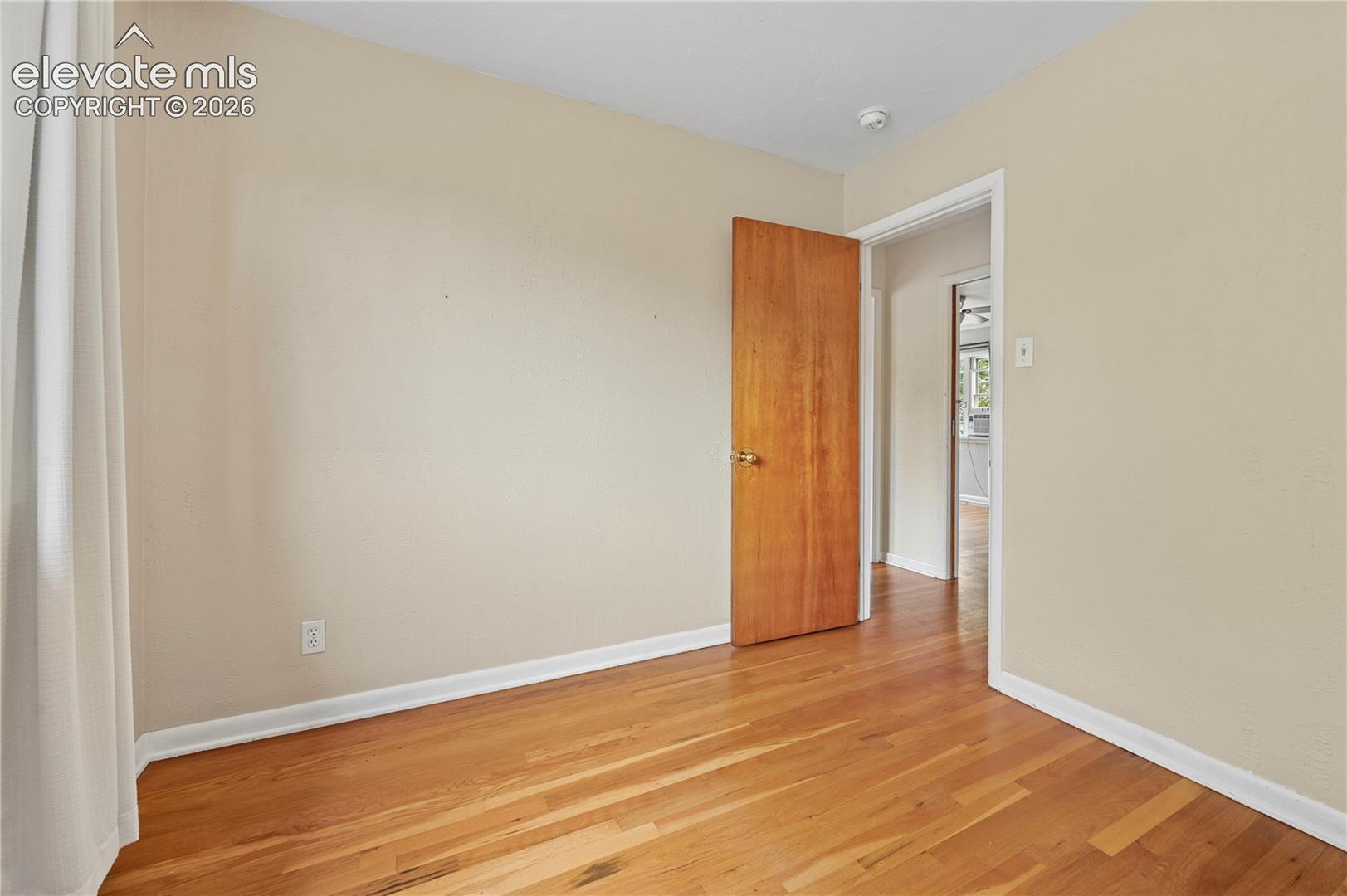 Listing photo 29 for 801 Westacres Avenue