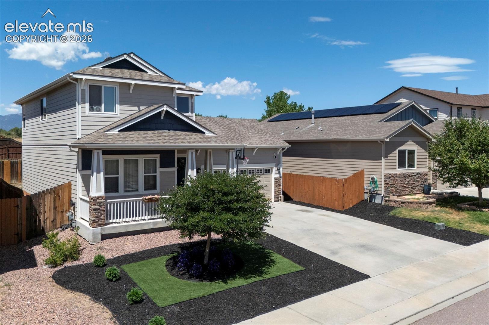 Listing photo 2 for 9428 Torecco Court