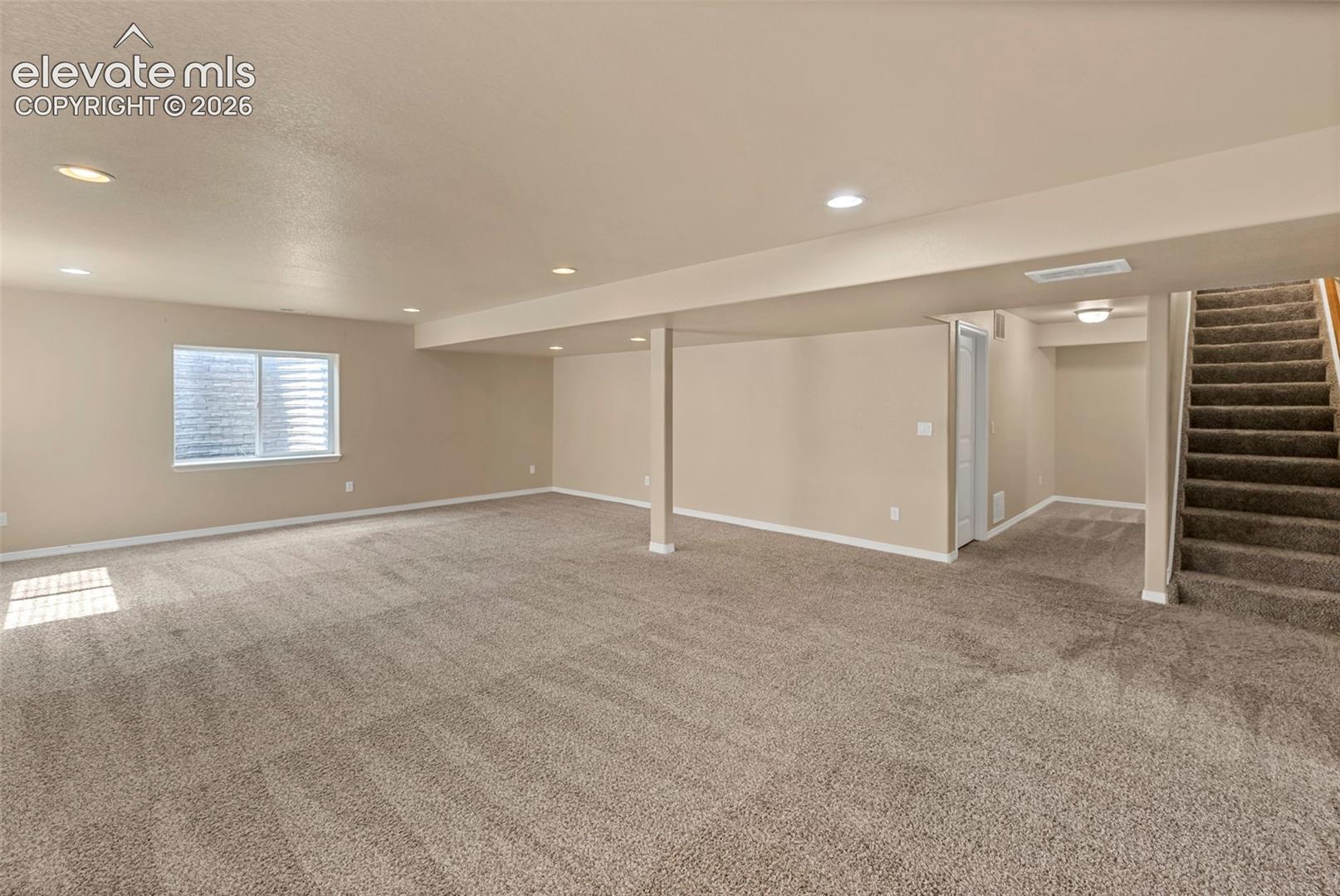 Listing photo 27 for 7794 Landover Lane