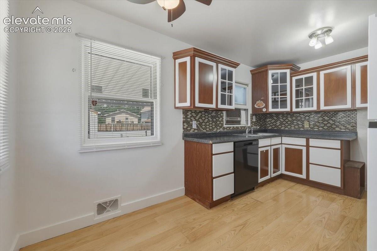 Listing photo 11 for 1411 Wabash Avenue