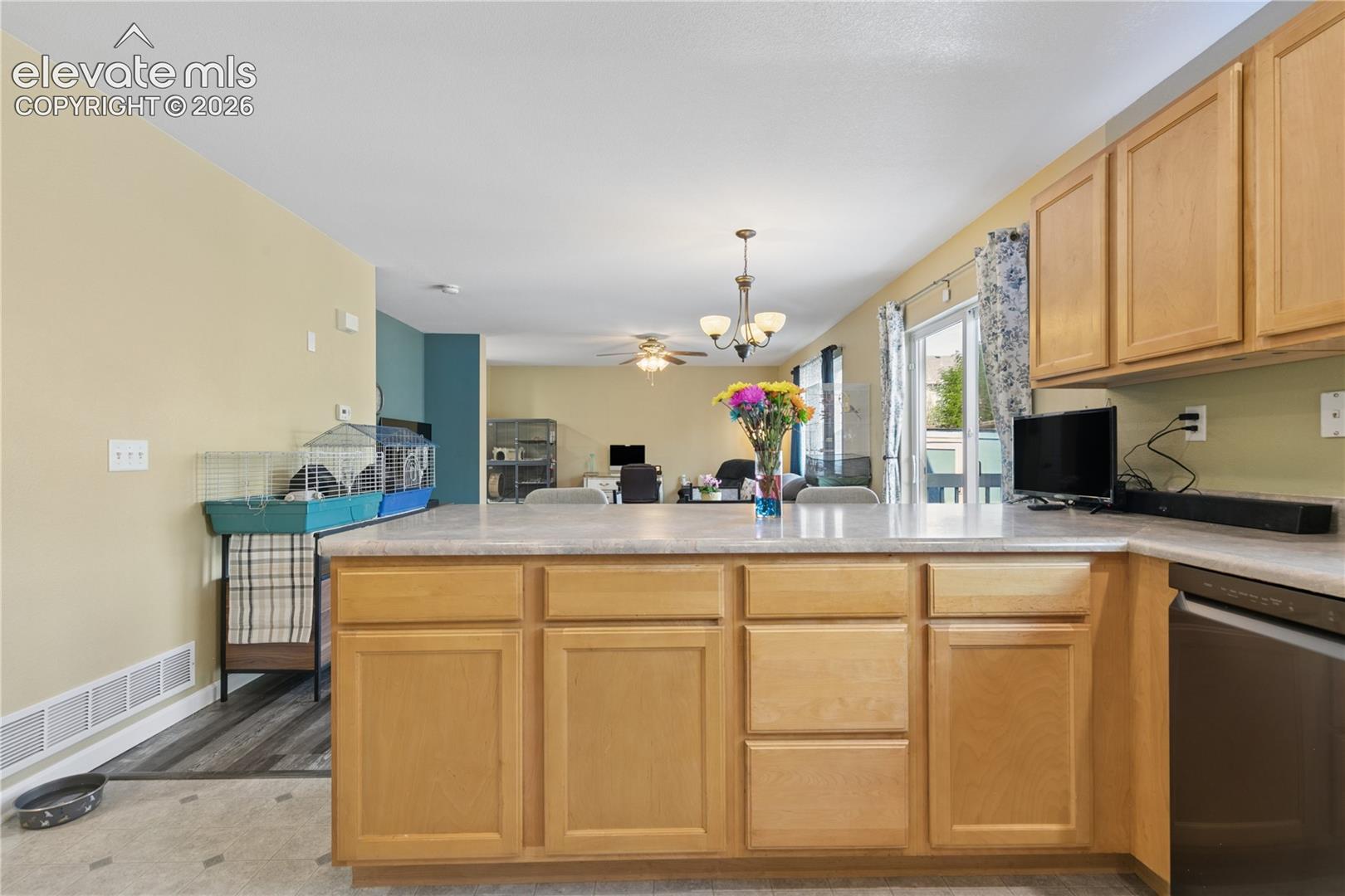 Listing photo 12 for 8034 Brittinger Way