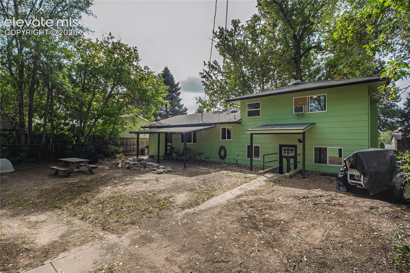 Listing photo 33 for 2512 E La Salle Street