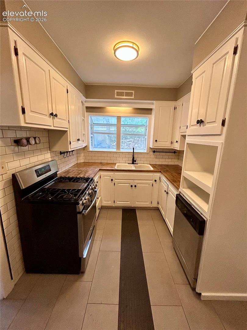 Listing photo 6 for 602 RUXTON Avenue